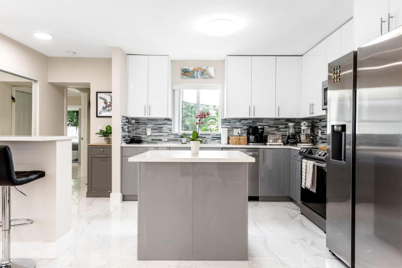 Modern Bungalow Near Wilton Drive I Pool Table 劳德代尔堡 外观 照片